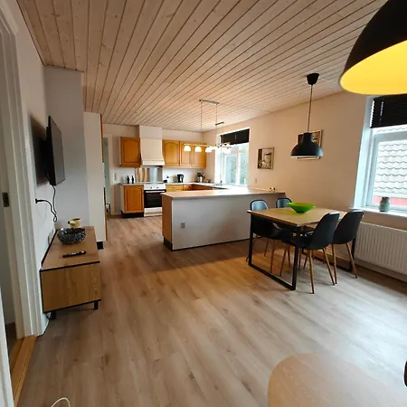 Villaer Lovely House Of 165 M2 Divided Into 2 Voersa