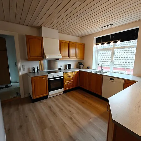 Villa Lovely House Of 165 M2 Divided Into 2